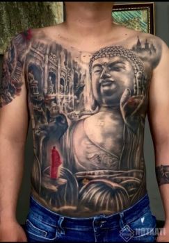 Hình xăm full lưng tả thật